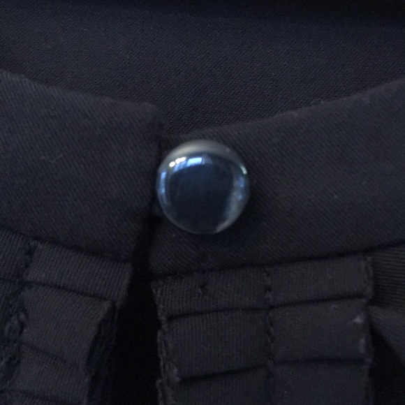 EUC Gap Sheath dress with front ruffle - Picture 4 of 6